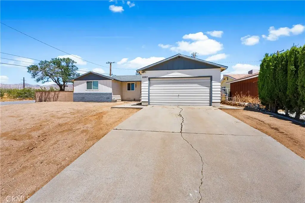2893 Corona, Mojave, CA 93501 - #1