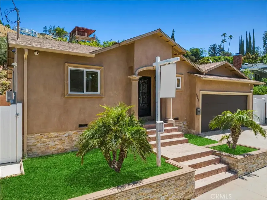 10101 Lanark Street, Sun Valley, CA 91352 - #3