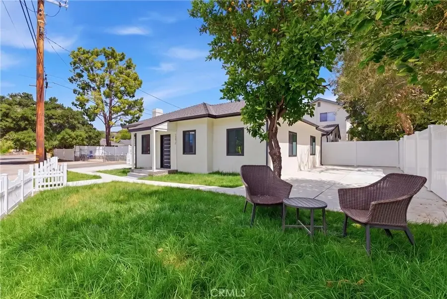 10012 Plainview Avenue, Tujunga, CA 91042 - #2