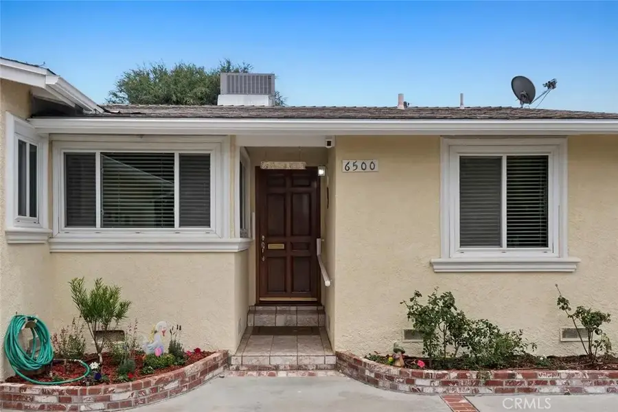 6500 Petit, Lake Balboa, CA 91406 - #3