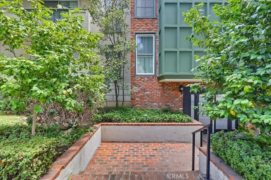 3640 Cardiff Avenue #210, Los Angeles, CA 90034 - #2