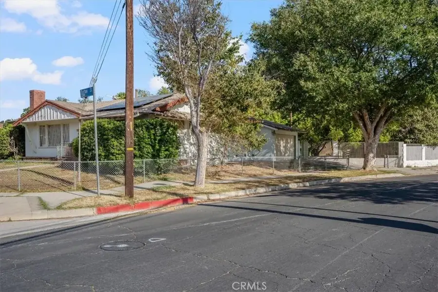 22154 Burton, Canoga Park, CA 91304 - #2