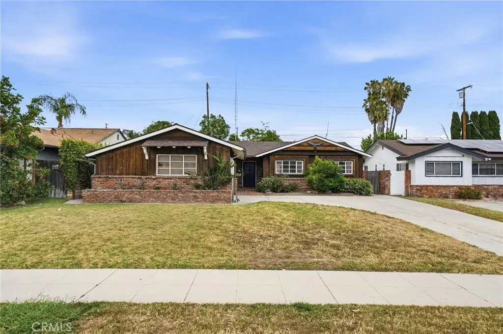 19607 Bryant, Northridge, CA 91324 - #1