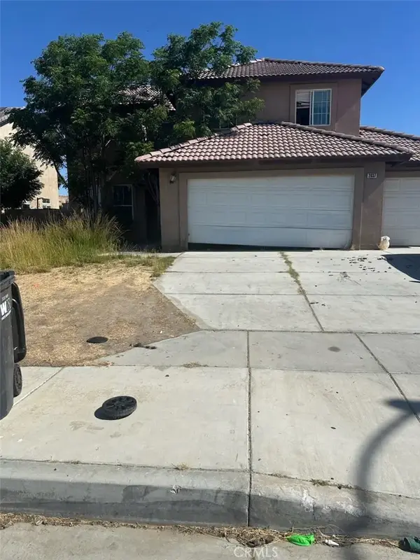 2037 E Kettering Street, Lancaster, CA 93535
