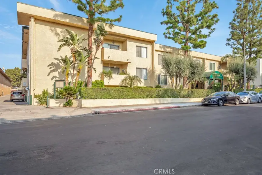 5328 Newcastle #57, Encino, CA 91316 - #2