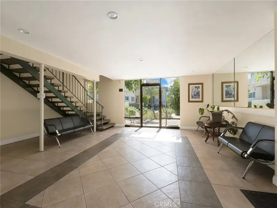 5328 Newcastle #57, Encino, CA 91316 - #3