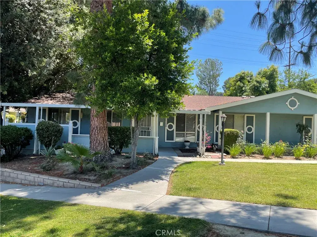 19114 Ave Of The Oaks #B, Newhall, CA 91321 - #1