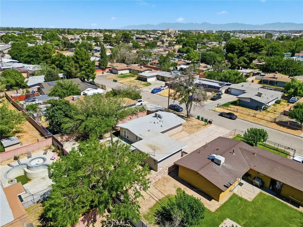 2047 W Lingard, Lancaster, CA 93536 - #1