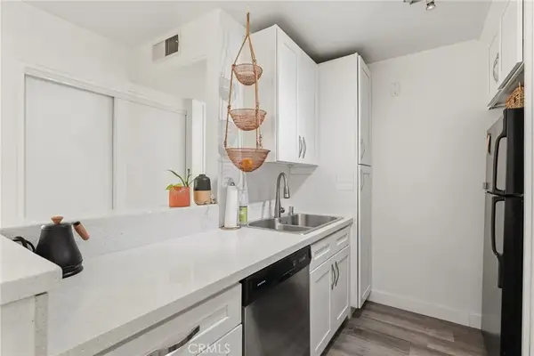 18620 Hatteras Street #157, Tarzana, CA 91356