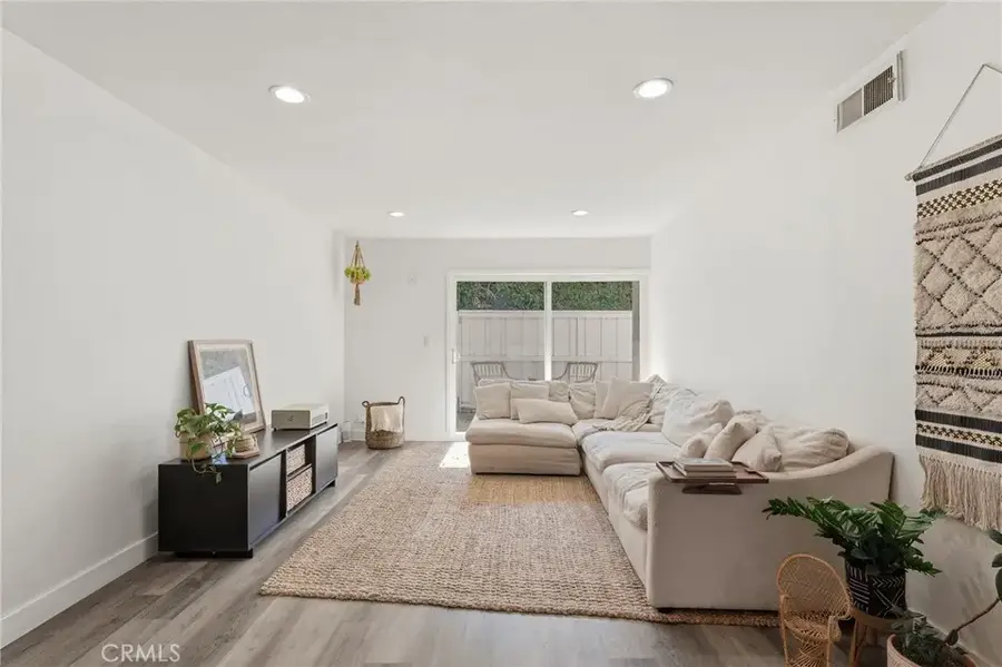18620 Hatteras Street #157, Tarzana, CA 91356 - #3