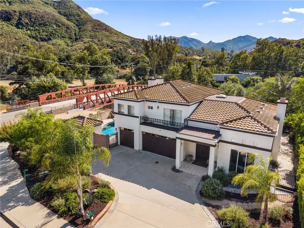 2305 Waring, Agoura Hills, CA 91301 - #1