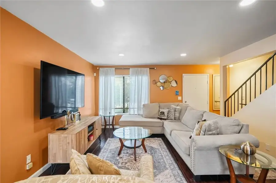 11401 Berendo Avenue #6, Los Angeles, CA 90044 - #3