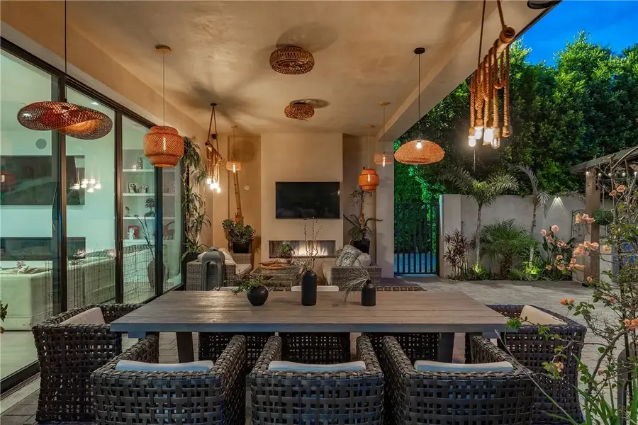 23042 Calvert Street, Woodland Hills, CA 91367 - #3