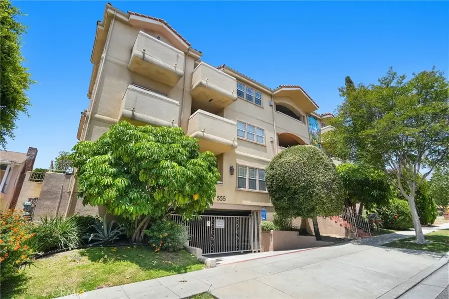 555 E Santa Anita #301, Burbank, CA 91501 - #2