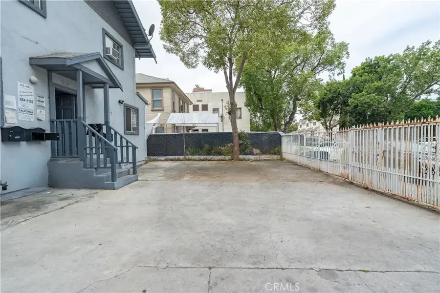 914 W 41st Street, Los Angeles, CA 90037 - #2