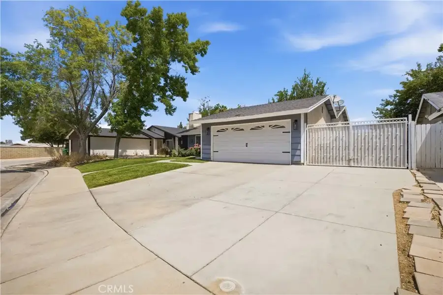 1011 Lightcap, Lancaster, CA 93535 - #2