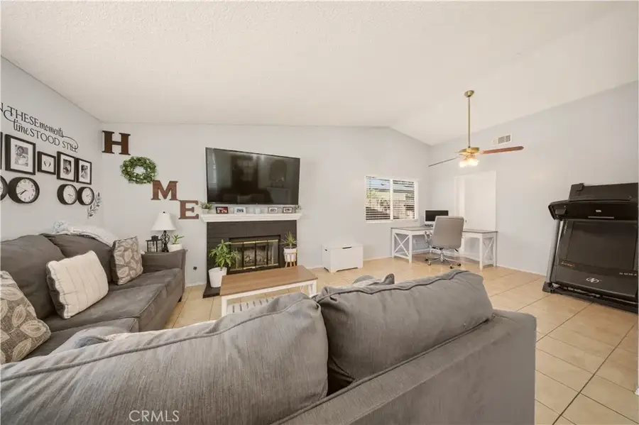 1011 Lightcap, Lancaster, CA 93535 - #3