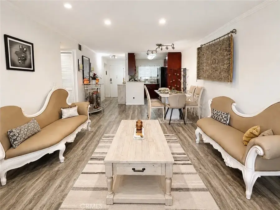 5565 Canoga Avenue #207, Woodland Hills, CA 91367 - #2