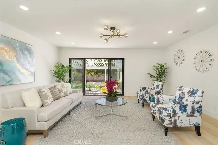 17200 Lanark Street, Lake Balboa, CA 91406 - #3