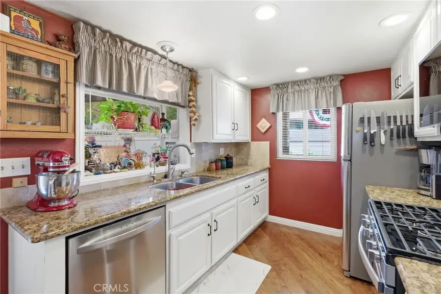 20002 Avenue Of The Oaks, Newhall, CA 91321 - #2