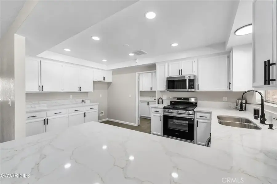 10157 E Avenue R8, Littlerock, CA 93543 - #3