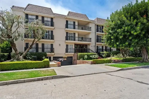 15248 Dickens Street #205, Sherman Oaks, CA 91403