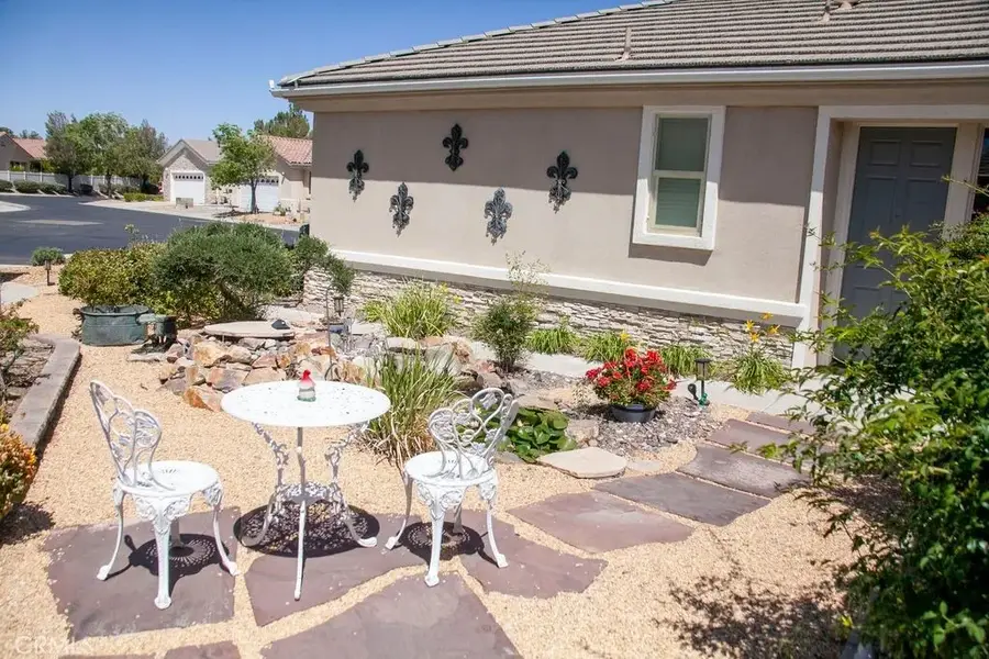 19611 Castle Harbor Court, Apple Valley, CA 92308 - #2