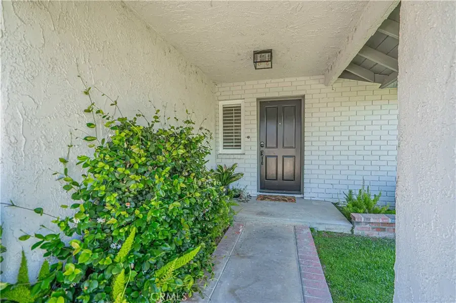 23340 Cedartown, Newhall, CA 91321 - #2