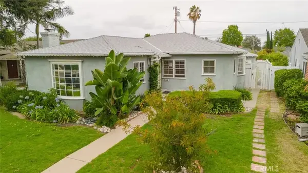 3916 Rose Avenue, Long Beach, CA 90807