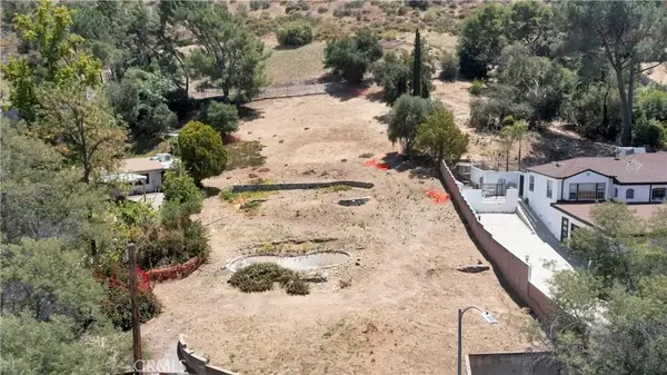 10294 Sunland Blvd, Sunland, CA 91040