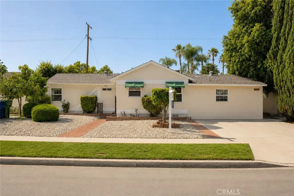 17144 Burton Street, Lake Balboa, CA 91406 - #1