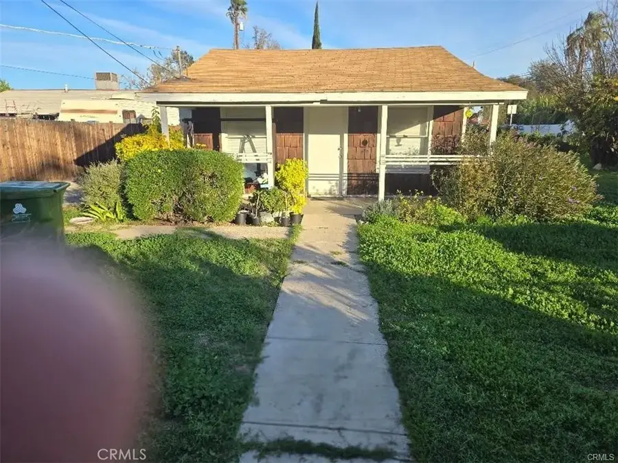 7402 Nestle, Reseda, CA 91335 - #2