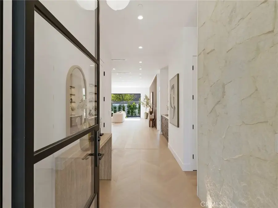5814 Graves Avenue, Encino, CA 91316 - #3