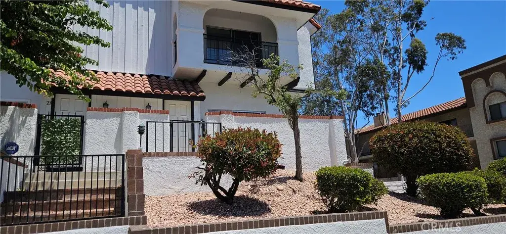 10030 Owensmouth #24, Chatsworth, CA 91311 - #1