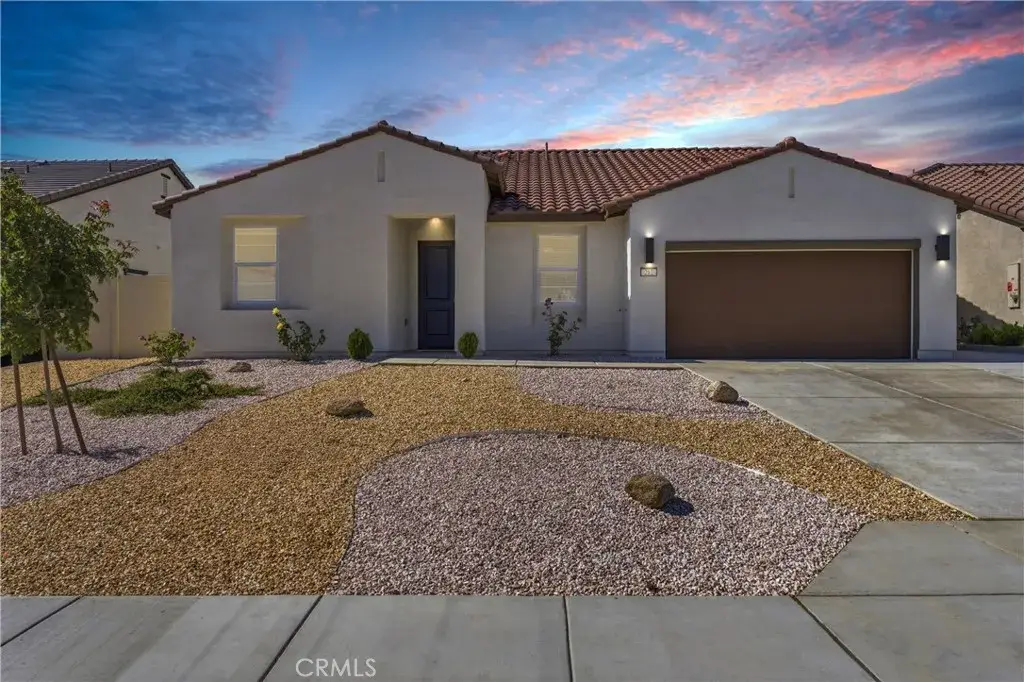 212 Artina, Tehachapi, CA 93561 - #1