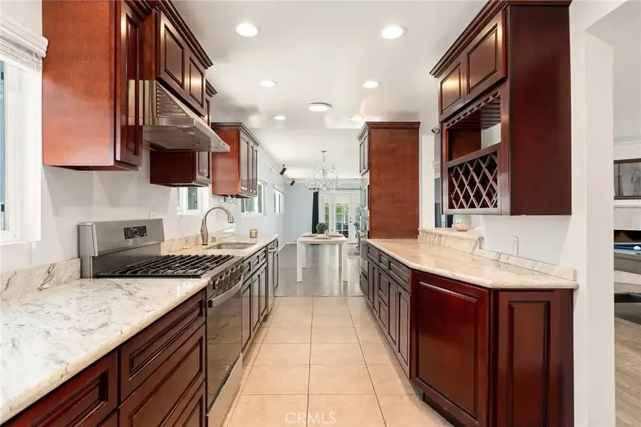 13042 Aetna Street, Valley Glen, CA 91401 - #3