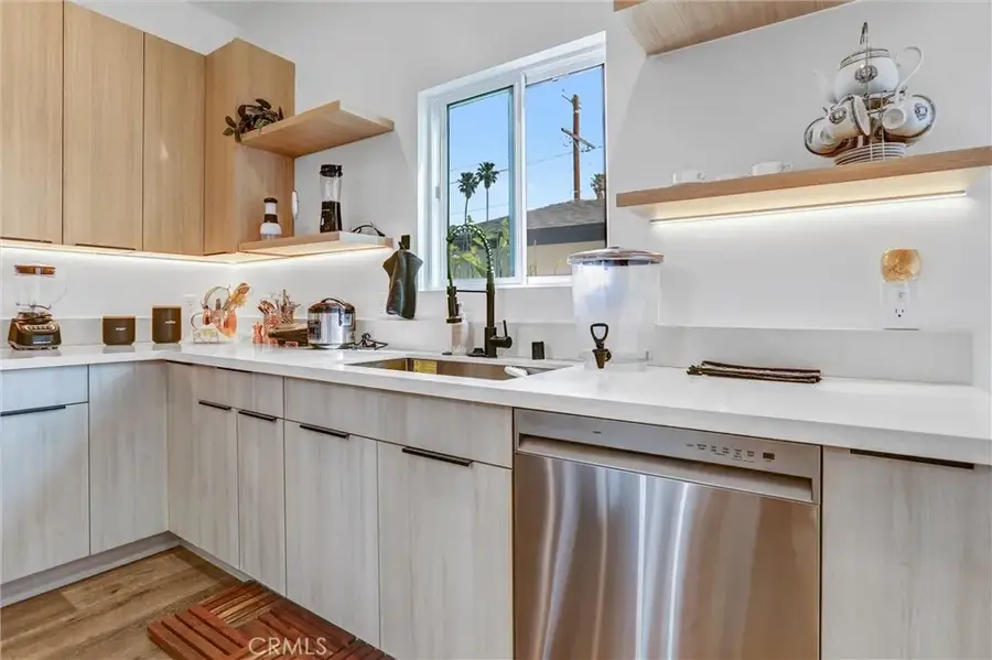 6900 Corbin Avenue, Reseda, CA 91335 - #3