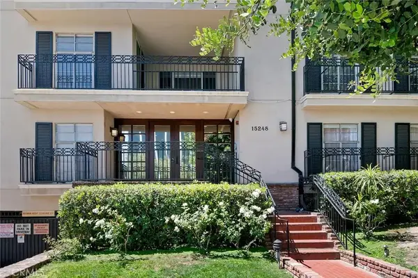 15248 Dickens Street #102, Sherman Oaks, CA 91403
