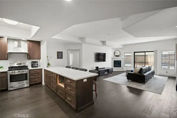 4477 Woodman Avenue #202, Sherman Oaks, CA 91423