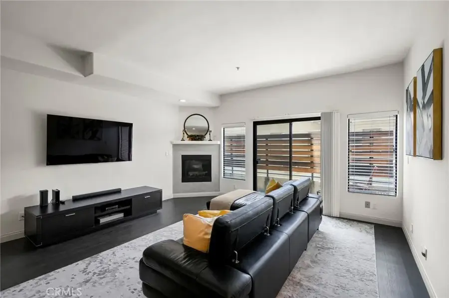 4477 Woodman Avenue #202, Sherman Oaks, CA 91423 - #3