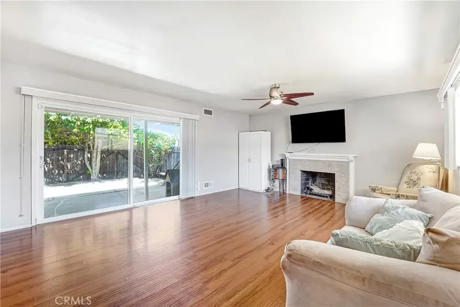 14912 Chatsworth, Mission Hills, CA 91345 - #3