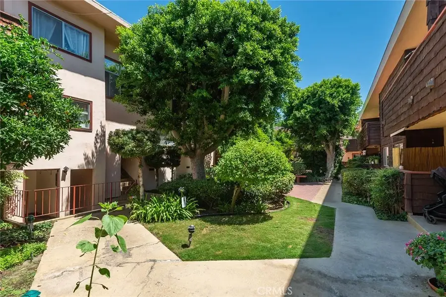 5349 Newcastle #20, Encino, CA 91316 - #3