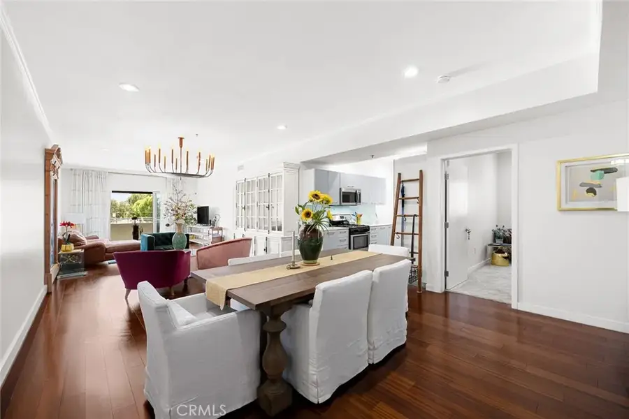 5016 Bakman #404, North Hollywood, CA 91601 - #2