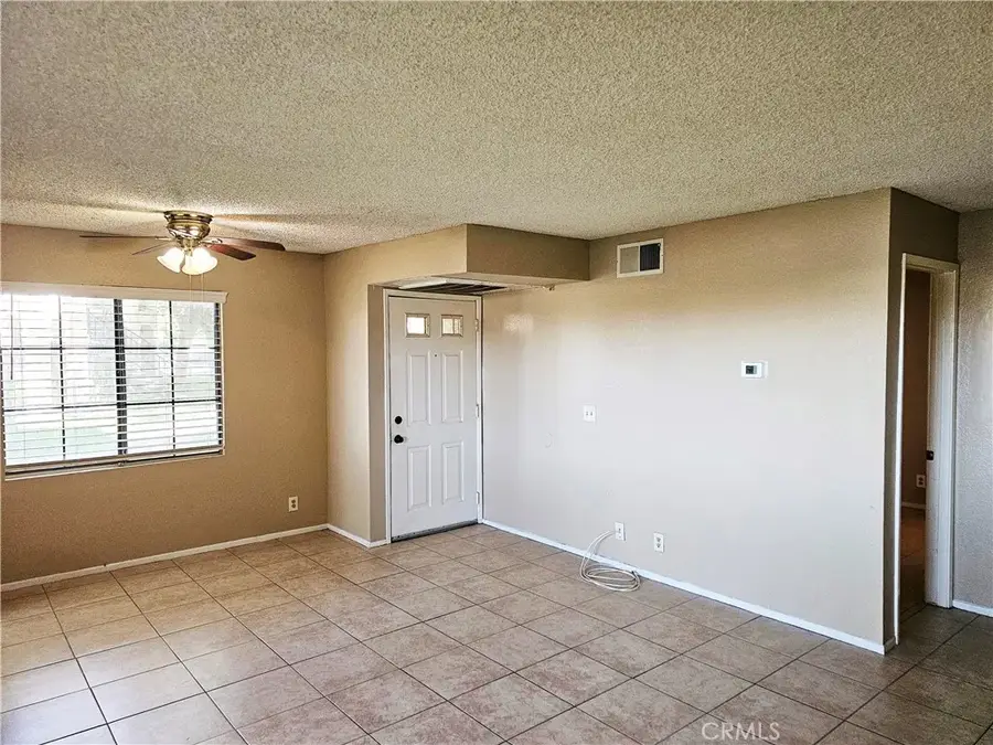 2554 Olive Drive #19, Palmdale, CA 93550 - #3