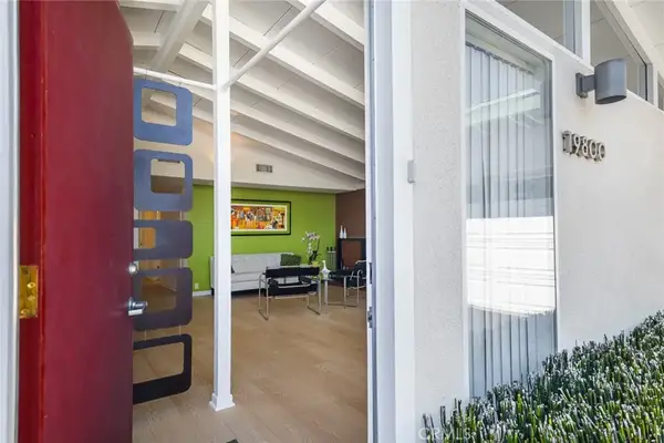 19800 Friar, Woodland Hills, CA 91367