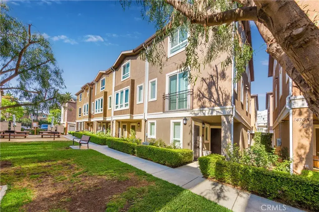 14705 Sherman Way, Van Nuys, CA 91405 - #1