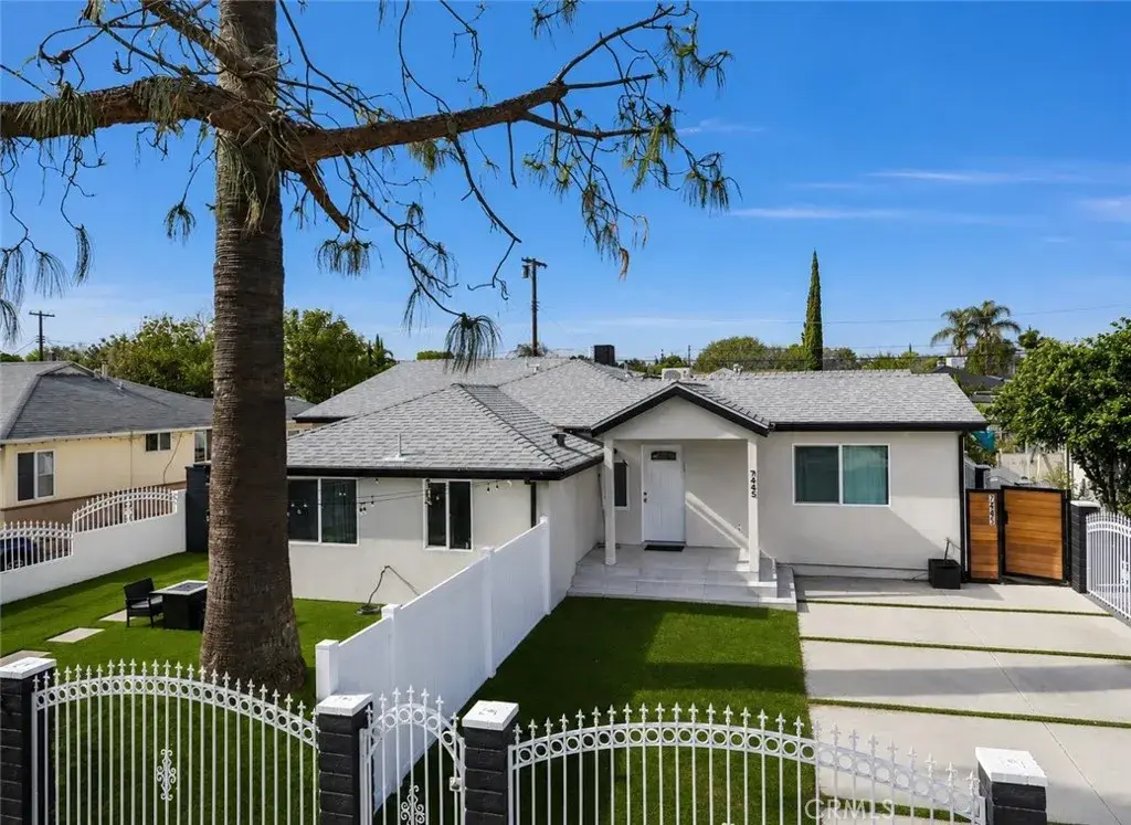 7445 Oakdale Avenue, Winnetka, CA 91306 - #1