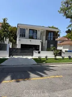 10519 Louisiana Avenue, Los Angeles, CA 90025