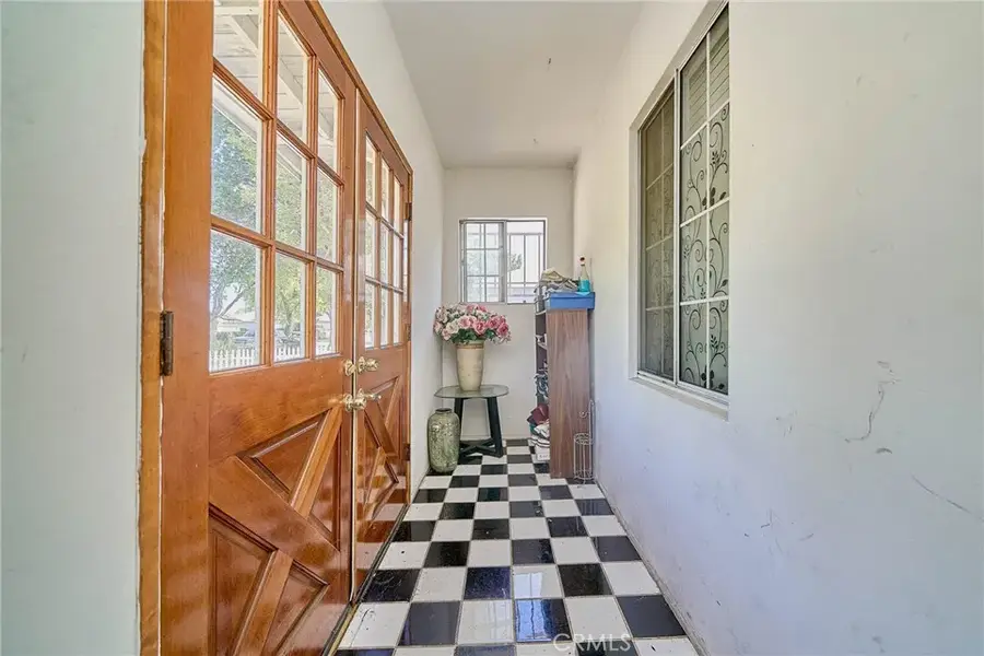 8357 Aura, Northridge, CA 91324 - #2