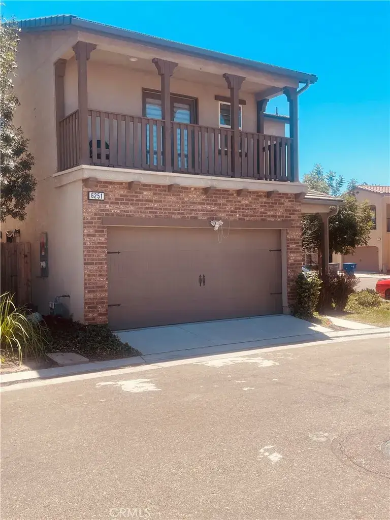 6251 E Overlook, Fresno, CA 93727 - #1